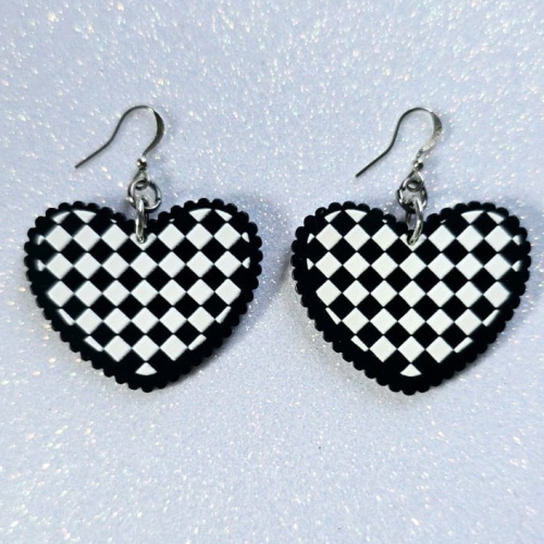 Aretes Corazon Black White