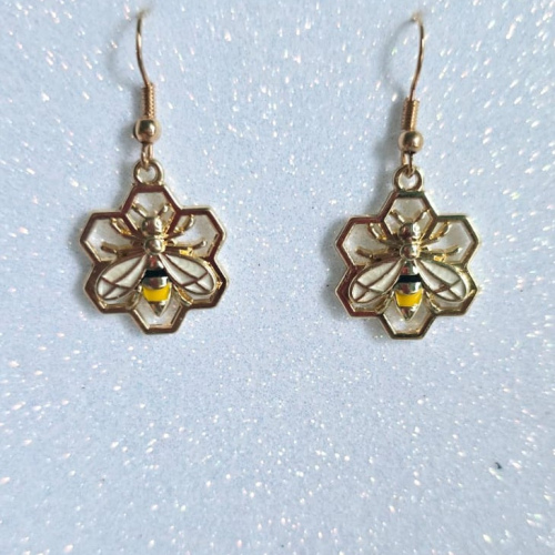 Aretes Bee Fly